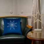 M&A töltött díszpárna CHRISTMAS STAR 45x45cm FB64 sötétkék